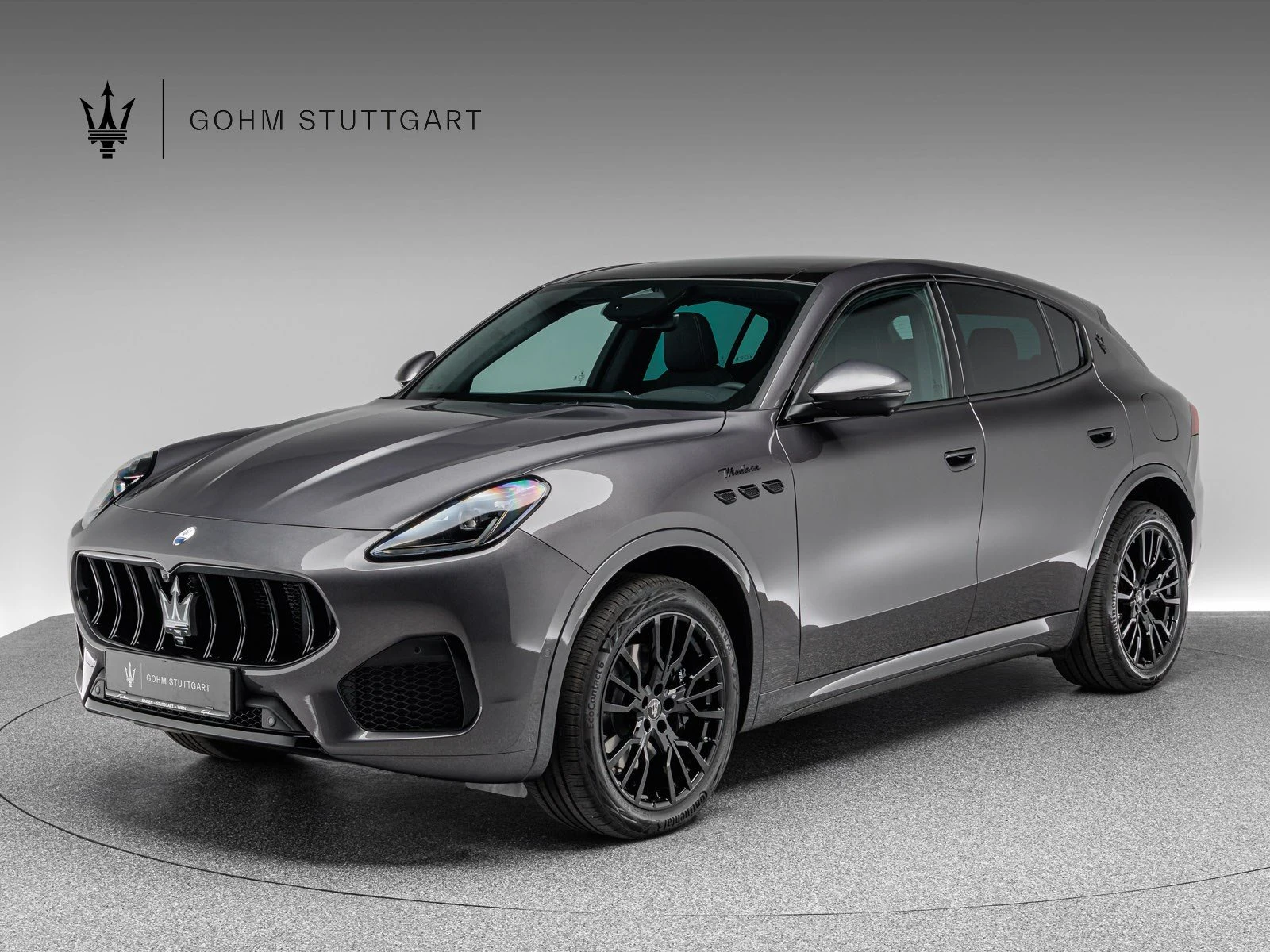 Maserati Grecale Modena, full-car front three-quarter view.
