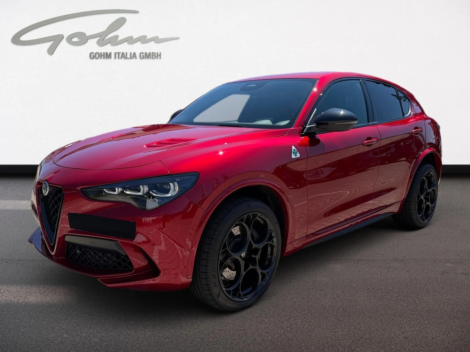 Alfa Romeo Stelvio Quadrifoglio Q4, full-car front three-quarter view.