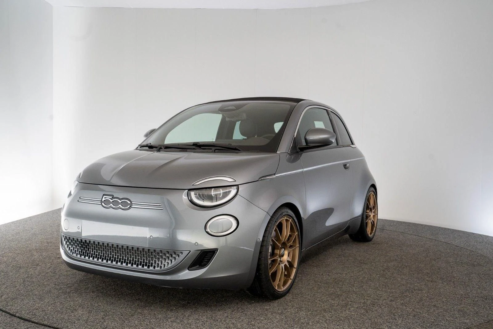 Fiat 500e Cabrio Versione Ambra by Gohm, 6/10