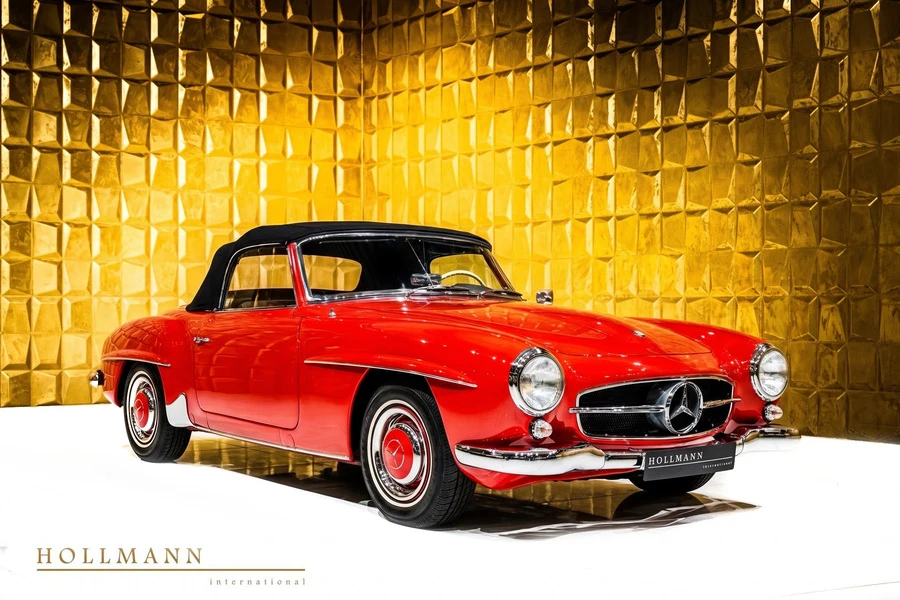 Mercedes-Benz 190 SL, front three-quarter view.