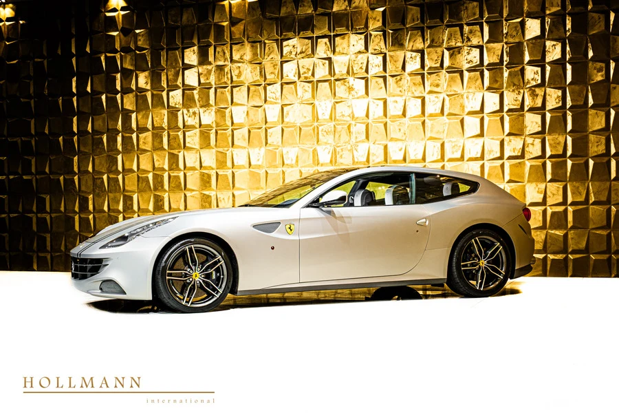Ferrari FF, 6/10