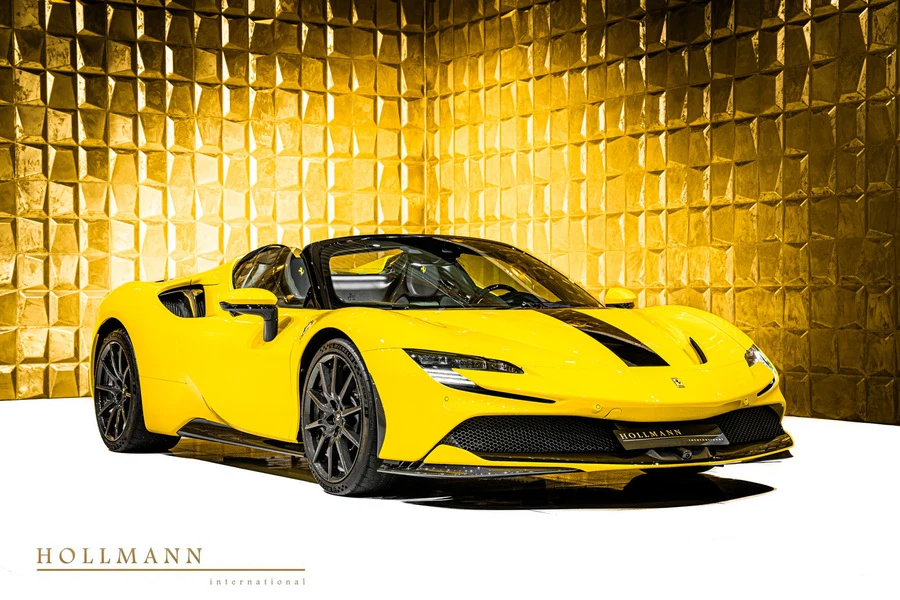 Ferrari SF90 Spider Tailor Made Ispirazioni, front three-quarter view.
