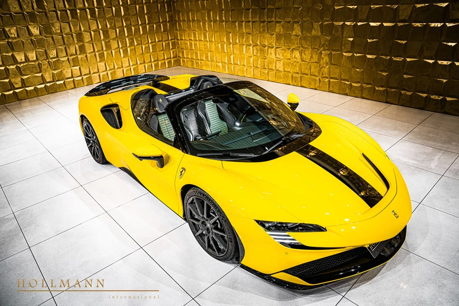 Ferrari SF90 Spider Tailor Made Ispirazioni, 2/10