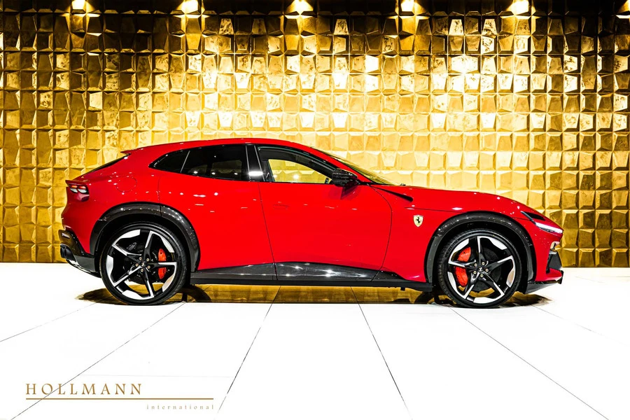 Ferrari Purosangue, 4/10