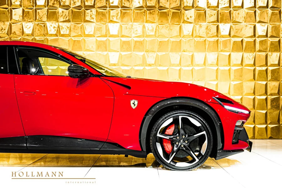 Ferrari Purosangue, 5/10