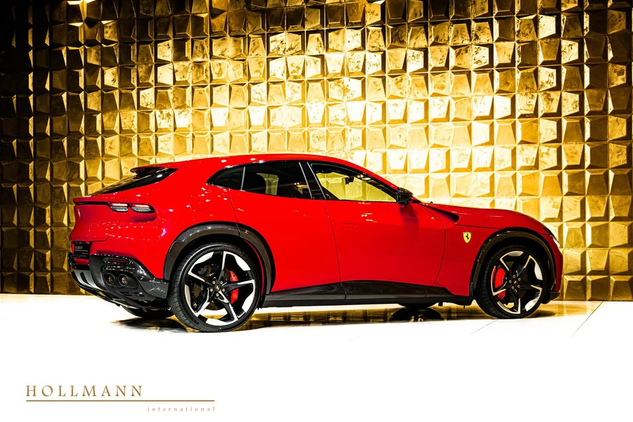 Ferrari Purosangue, 8/10