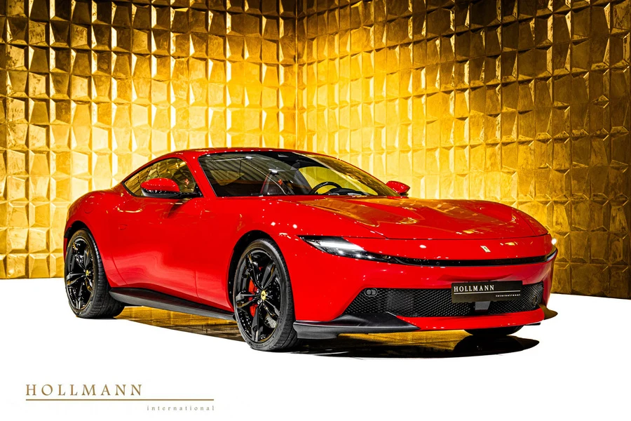Ferrari Amalfi, front three-quarter view.