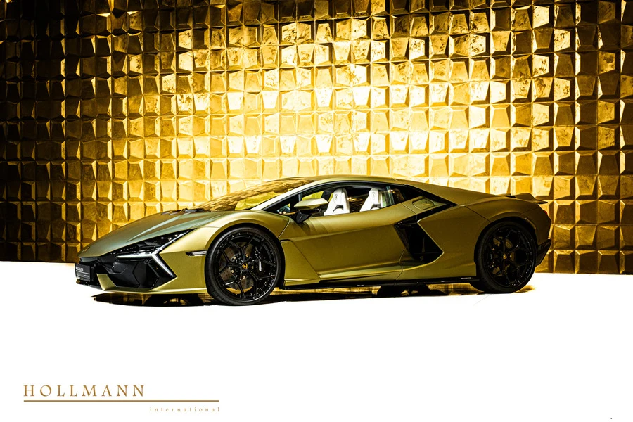 Lamborghini Revuelto, 3/10