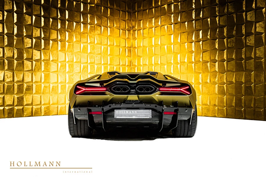 Lamborghini Revuelto, 5/10