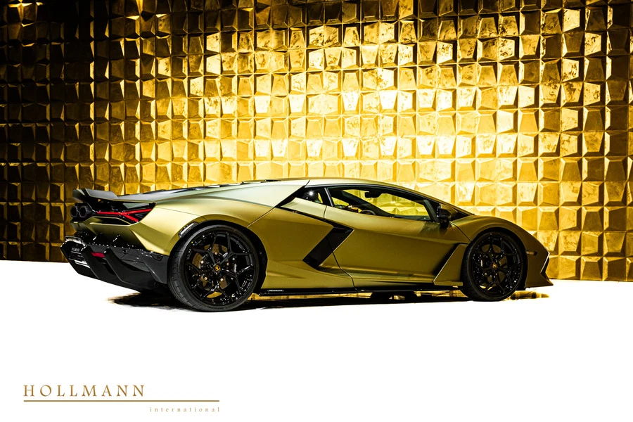 Lamborghini Revuelto, 6/10