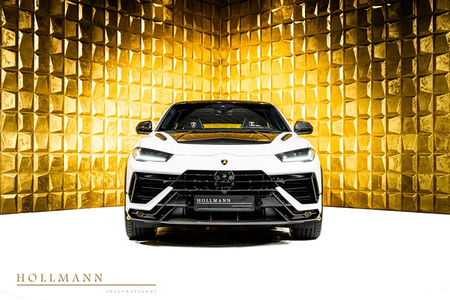 Lamborghini Urus Performante, 7/10