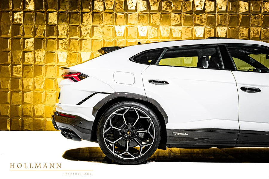 Lamborghini Urus Performante, 8/10