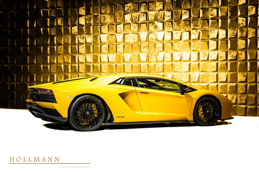 Lamborghini Aventador S, 3/10