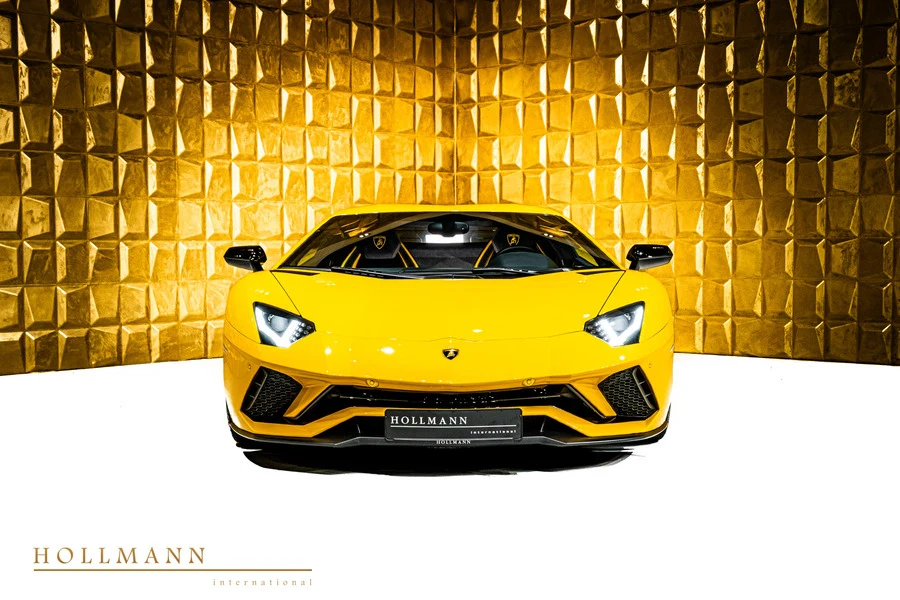 Lamborghini Aventador S, 9/10