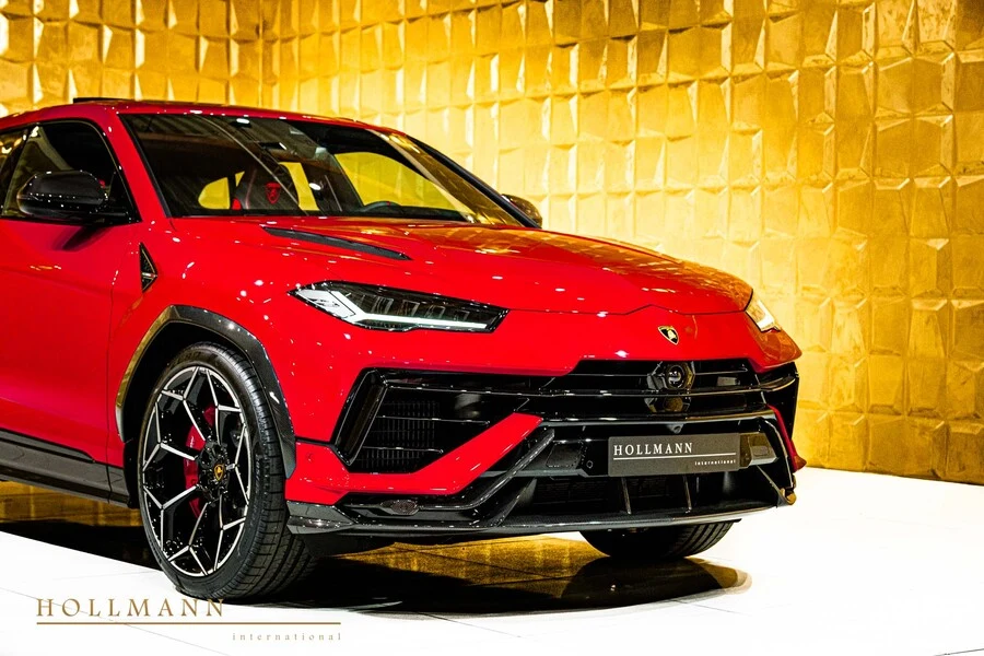 Lamborghini Urus Performante, 8/10
