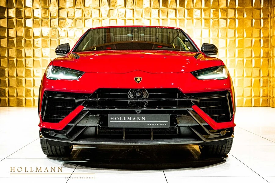 Lamborghini Urus Performante, 9/10
