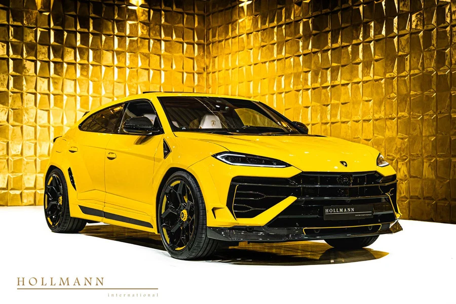 Lamborghini Urus SE NOVITEC, front three-quarter view.
