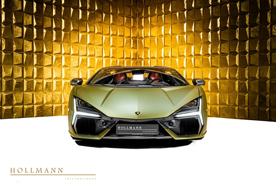 Lamborghini Revuelto, 2/10