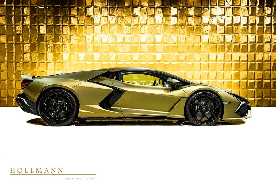 Lamborghini Revuelto, 4/10