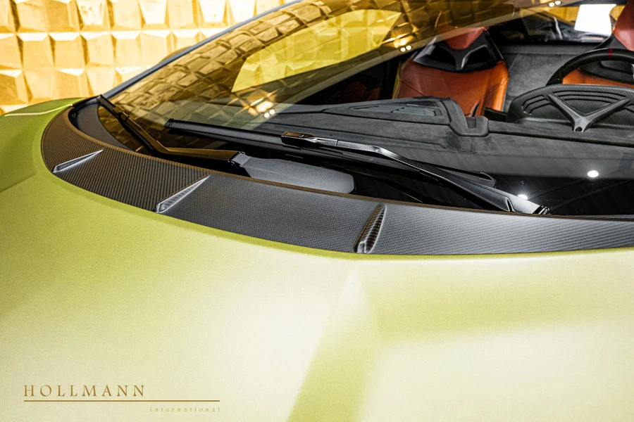 Lamborghini Revuelto, 7/10