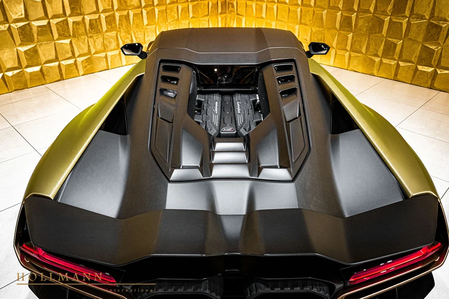Lamborghini Revuelto, 9/10