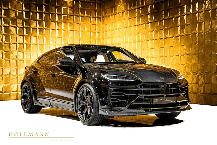 Lamborghini Urus SE NOVITEC, front three-quarter view.