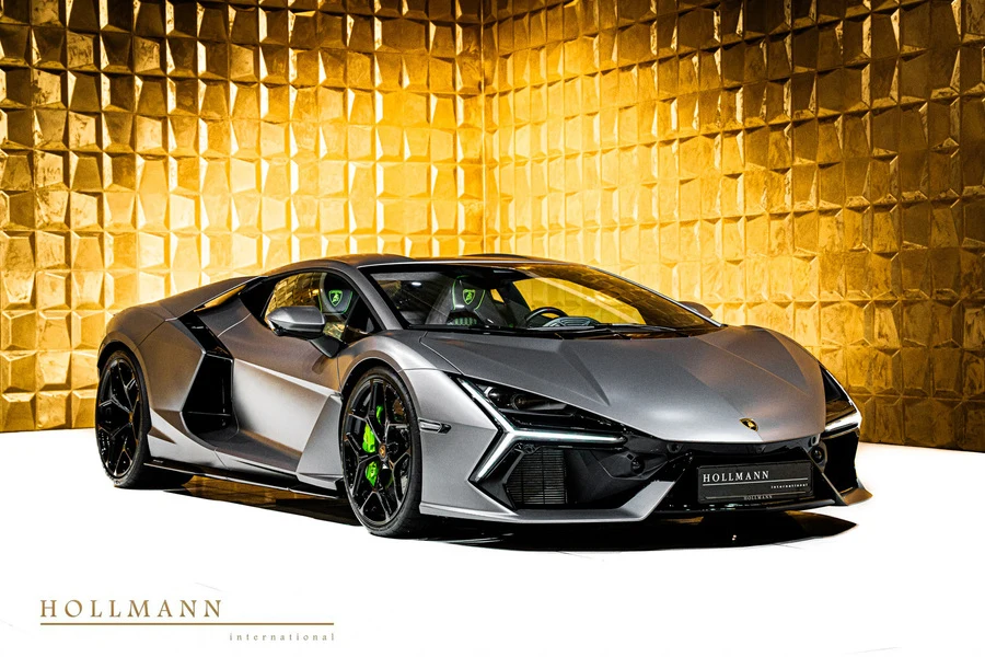 Lamborghini Revuelto, front three-quarter view.