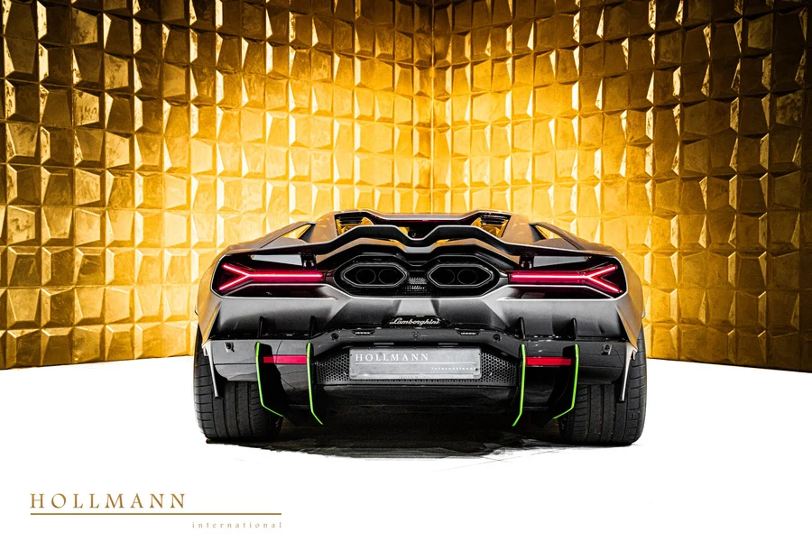 Lamborghini Revuelto, 4/10