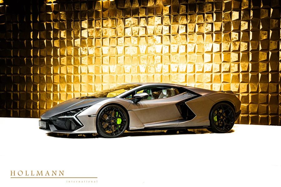 Lamborghini Revuelto, 6/10