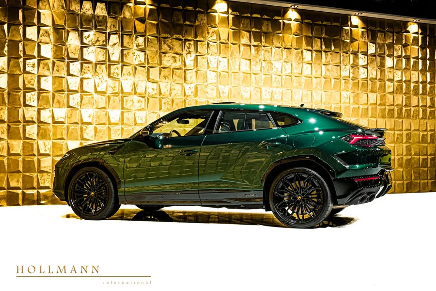 Lamborghini Urus SE, 5/10