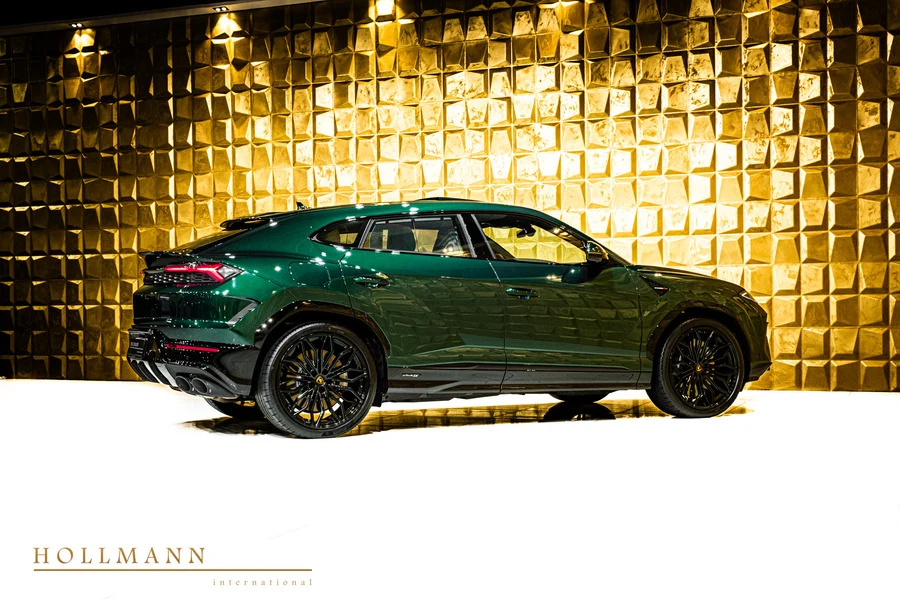 Lamborghini Urus SE, 7/10