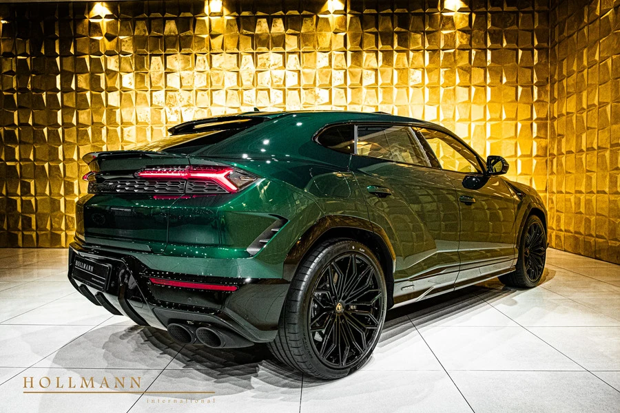 Lamborghini Urus SE, 8/10