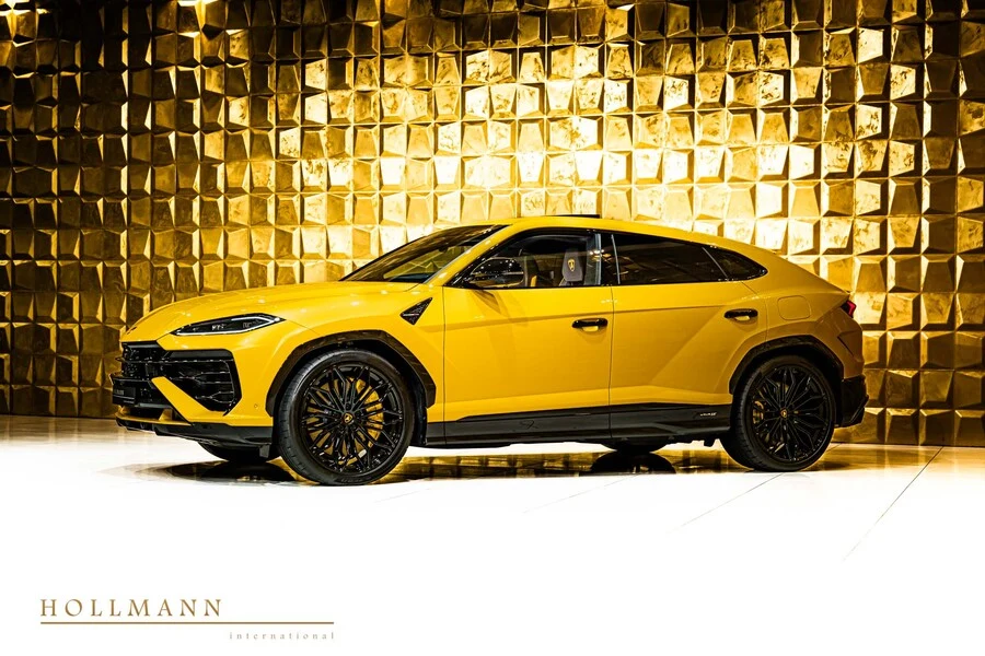 Lamborghini Urus SE, 4/10