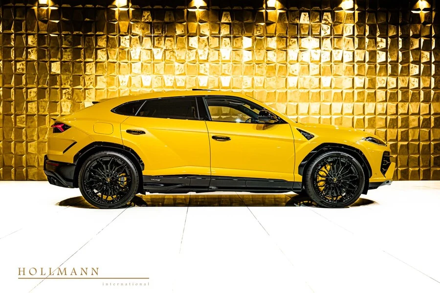 Lamborghini Urus SE, 5/10