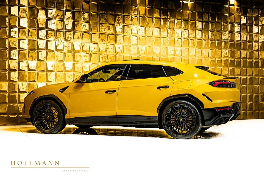 Lamborghini Urus SE, 8/10