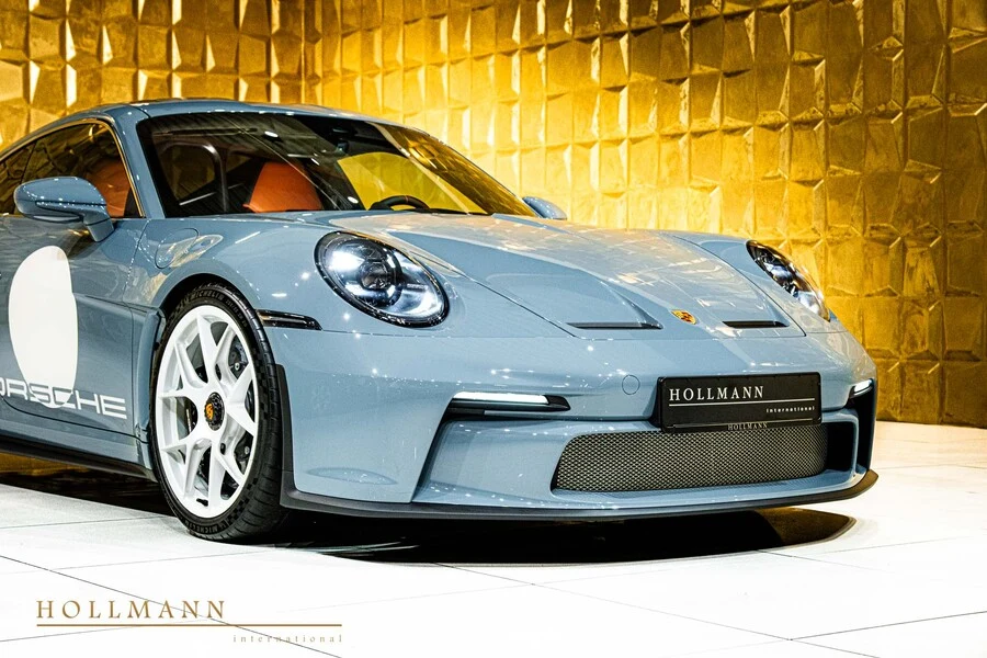 Porsche 911 S/T, 2/10