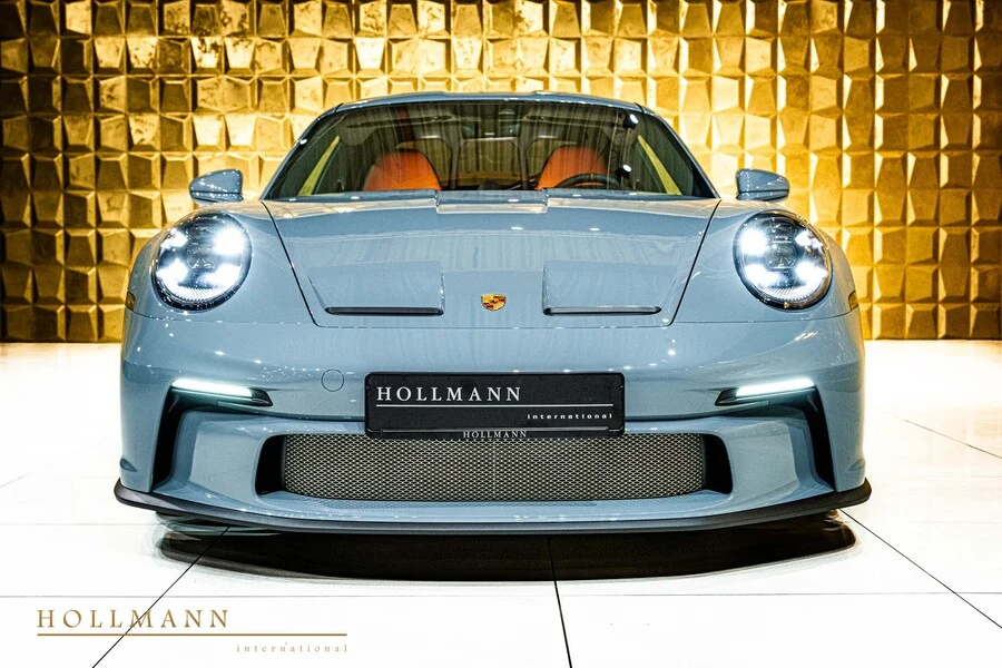 Porsche 911 S/T, 3/10