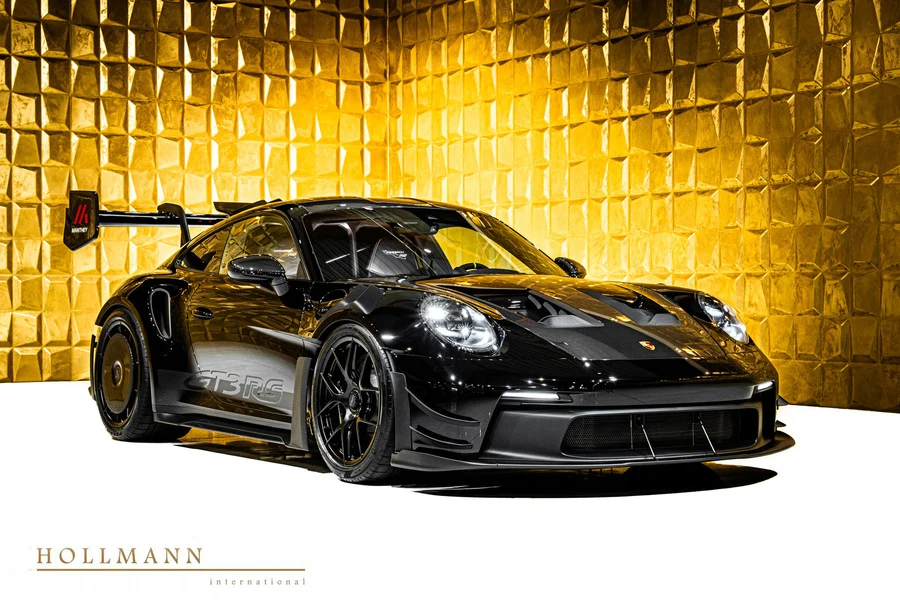 Porsche 911 GT3 RS MANTHEY, front three-quarter view.