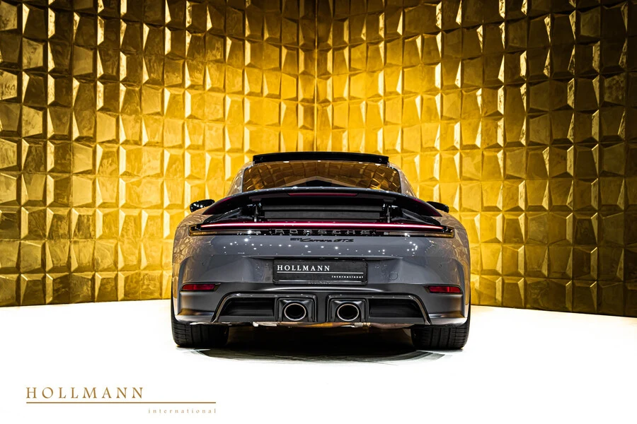 Porsche 911 Carrera GTS, 4/10