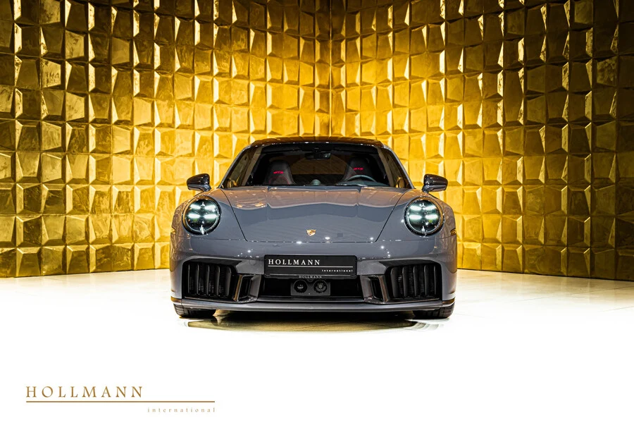 Porsche 911 Carrera GTS, 7/10