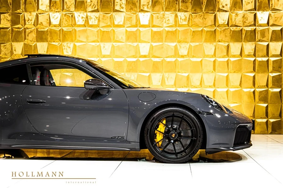 Porsche 911 Carrera GTS, 9/10