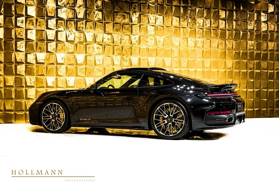 Porsche 911 Turbo S, 4/10