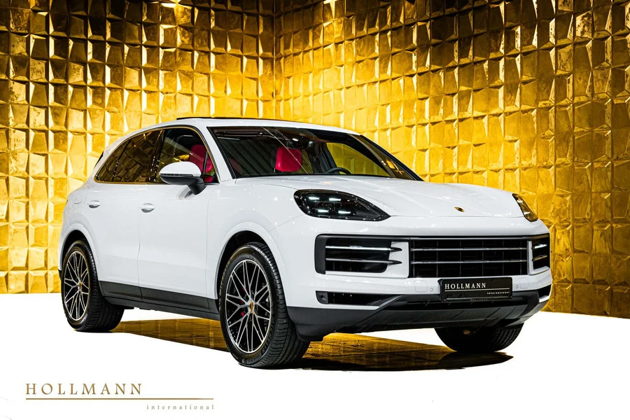 Porsche Cayenne S, front three-quarter view.
