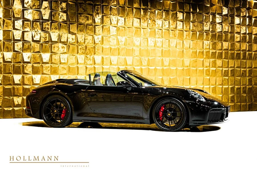 Porsche 911 Carrera GTS, 2/10