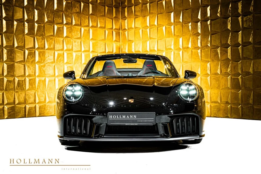 Porsche 911 Carrera GTS, 3/10