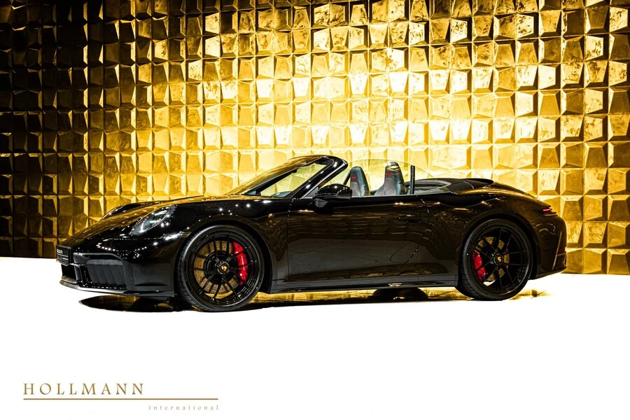 Porsche 911 Carrera GTS, 4/10