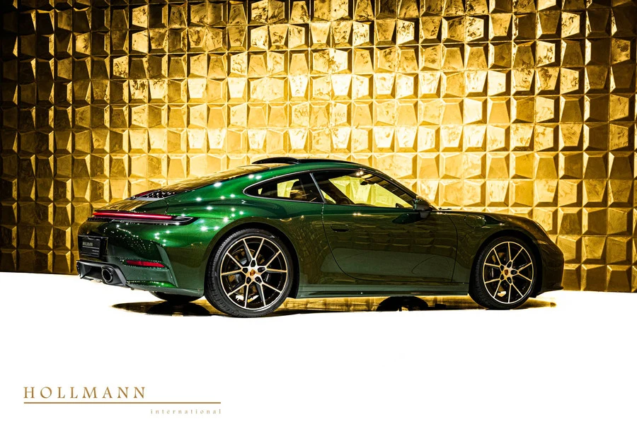 Porsche 911 Carrera, 3/10