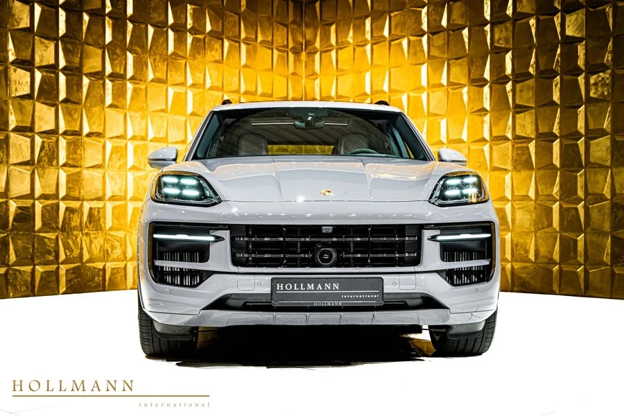 Porsche Cayenne S, 2/10