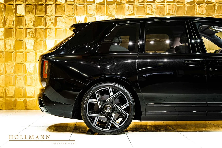 Rolls-Royce Cullinan Series II Black Badge, 8/10