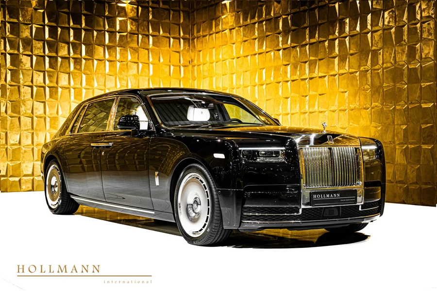 Rolls-Royce Phantom EWB, front three-quarter view.